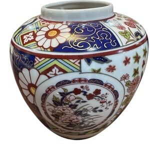 Vintage Imari‎ Empress Vase Made in Japan 5.5” Porcelain decor Floral designs